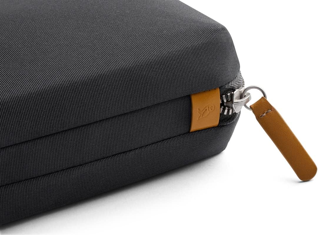 Bellroy Tech Kit (Tech Accessories Organizer Pouch, Zipper Closure Design, Stores Power Bank, Phone Charger, Cables & More, Internal)
