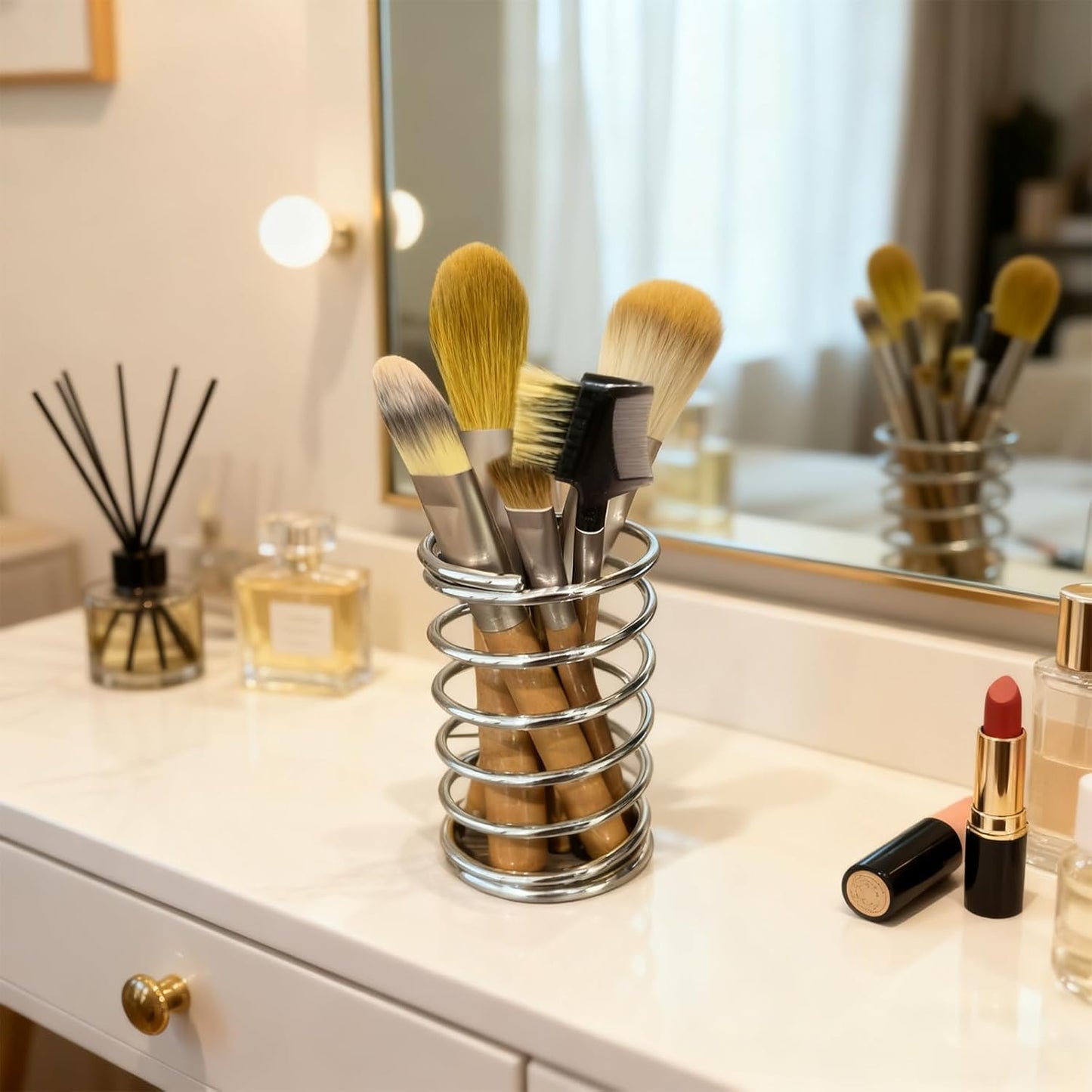 Stainless Steel Toothbrush Holder Spring Shape Pen Holder Makeup Brush Organizer Toothbrush Stand 