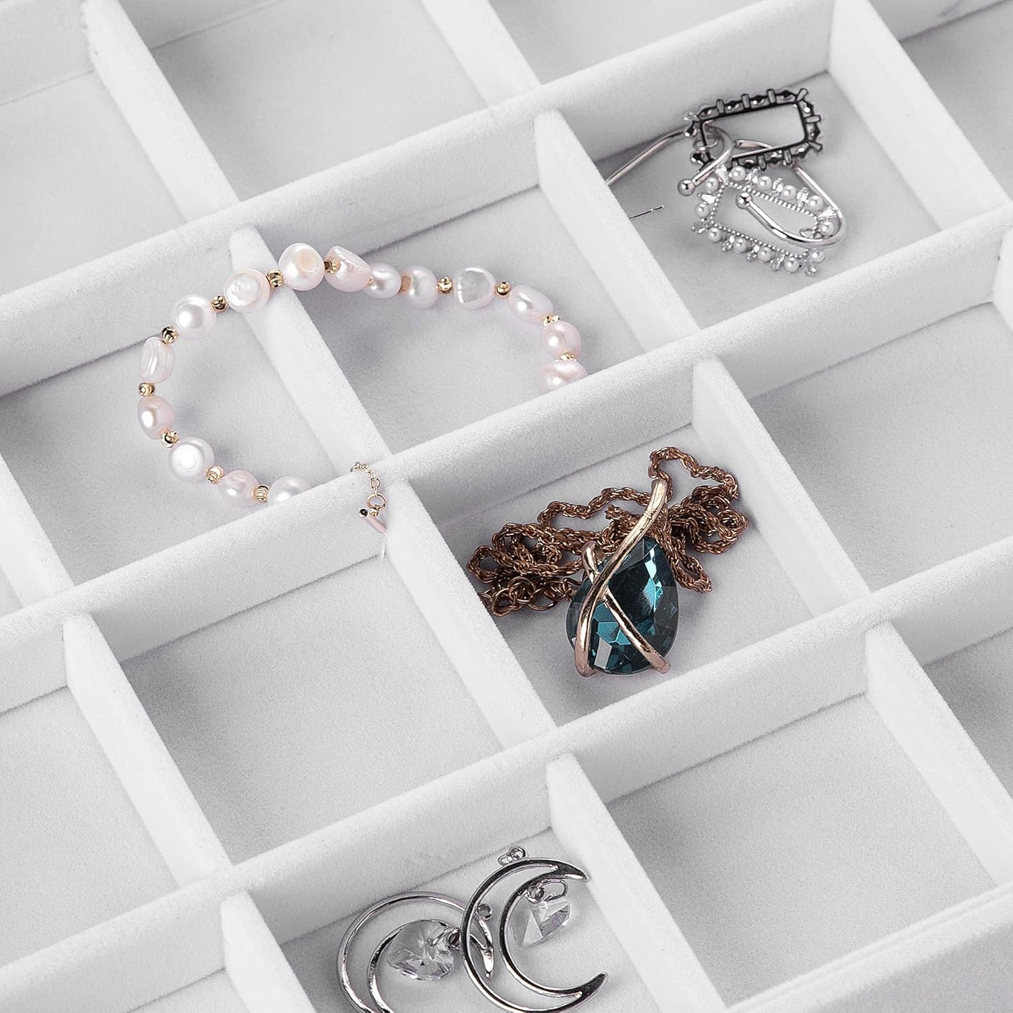 Frebeauty Velvet Jewelry Tray,12 Grid Jewelry Organizer with Clear Lid,Bracelets Holder,Jewelry Display Case with Clasp,Drawer Insert Bangle Brooch,13.8 x 9.5 x 2 Inches,Gift for Women Girls(White)