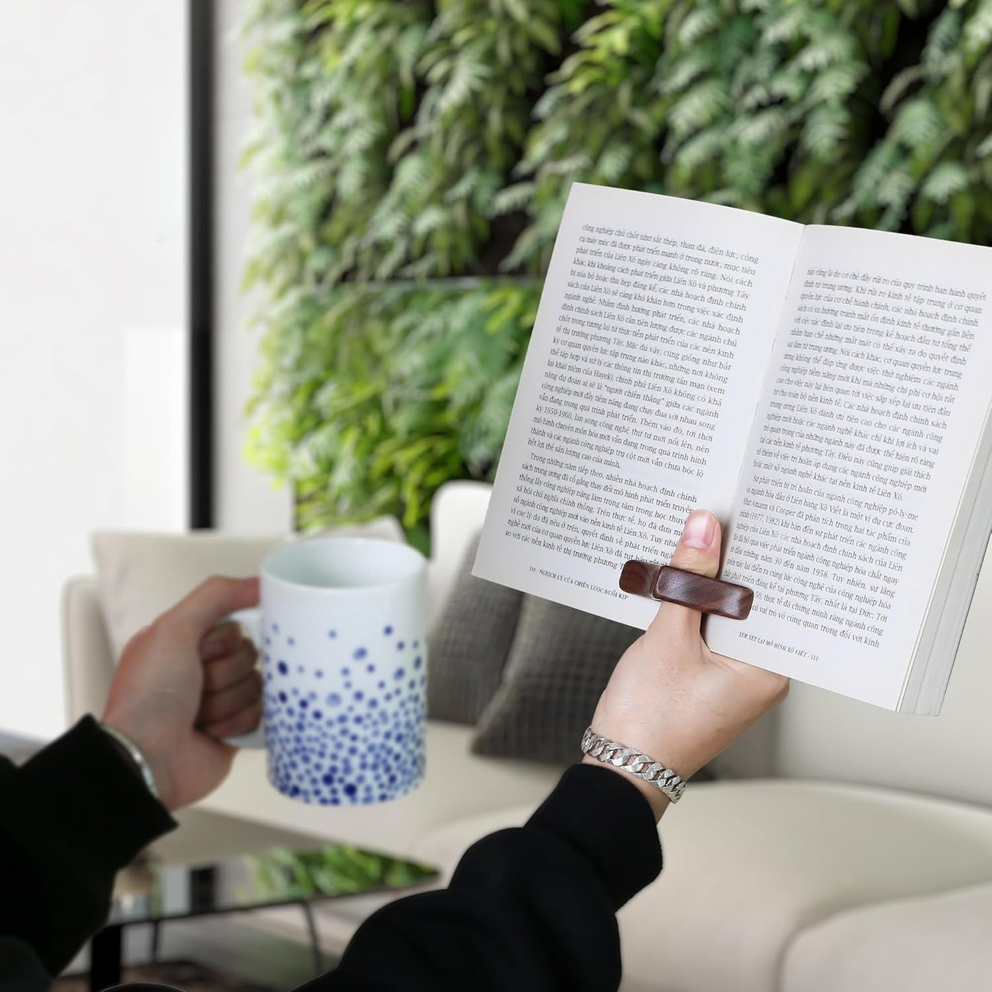 Walnut Book Page Holder, Smooth Finish Wood Book Holder for Reading, Ideal Book Reader Gifts & Reading Accessories,Book Worm Gifts for Women, Thumb Book Page Holder (Large-N)