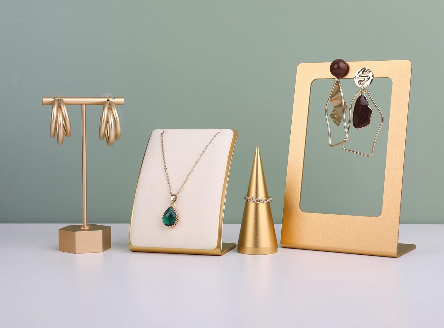 GemeShou Beige Necklace display stand, Velvet Jewelry necklace display holder for selling, small metal earring neck storage organizer, online jewelry photography props【Beige】