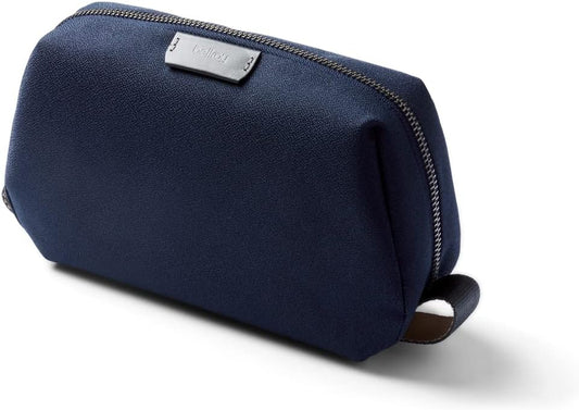 Bellroy Toiletry Kit (Unisex Toiletry Bag, Zipper Closure, Water-Resistant Lining, Toothbrush Sleeve with Magnetic Closure, Internal Mesh Pocket Organization) -Bronze