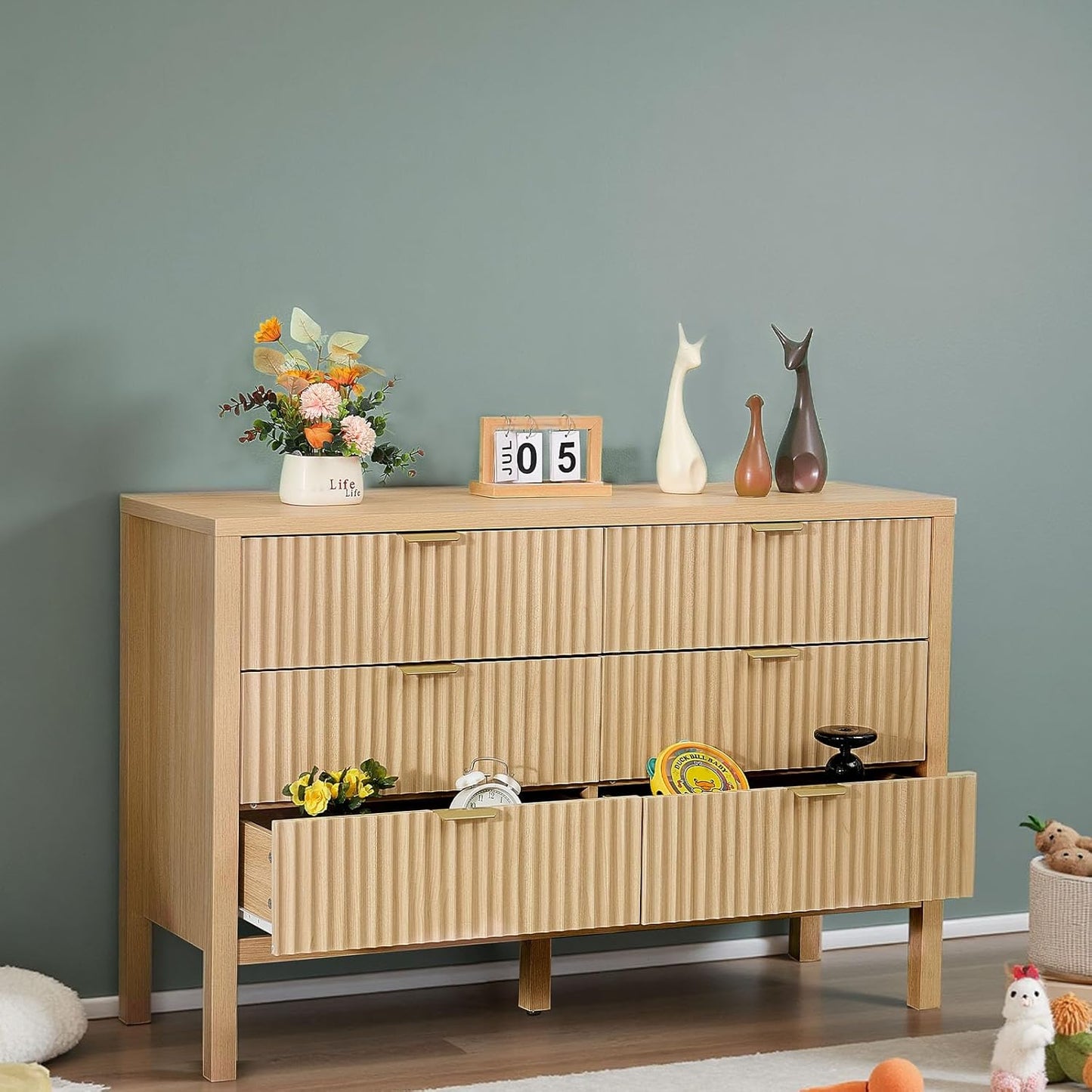 VEVOR Fluted Dresser with 6 Drawer, 47" Wide Chest of Drawers with Golden Metal Handle, Modern Closet Dresser TV Stand, Boho Wood Storage Organizer for Bedroom, Living Room, Hallway, Entryway, Natural