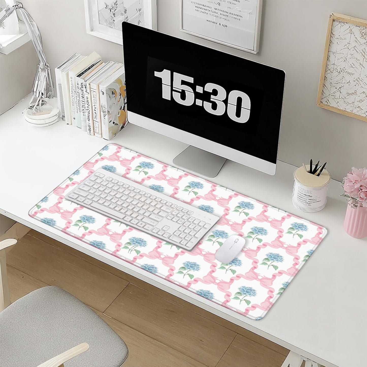 Blue Hydrangea Large Mouse Pad 31.5x15.7inch, Trendy Coquette Pink Bow Flower Aesthetic Large Extended Computer Desk Mat Mousepad for Keyboard and Mouse, Preppy Desk Accessories