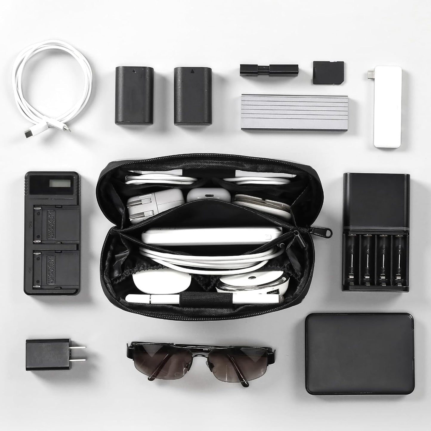 RIGHT AWAY Travel Tech Pouch，Waterproof Cord Case，Electronics Organizer Travel Case，Cable Organizer Storage Bag For Phone, Charger, Accessories（BLACK）