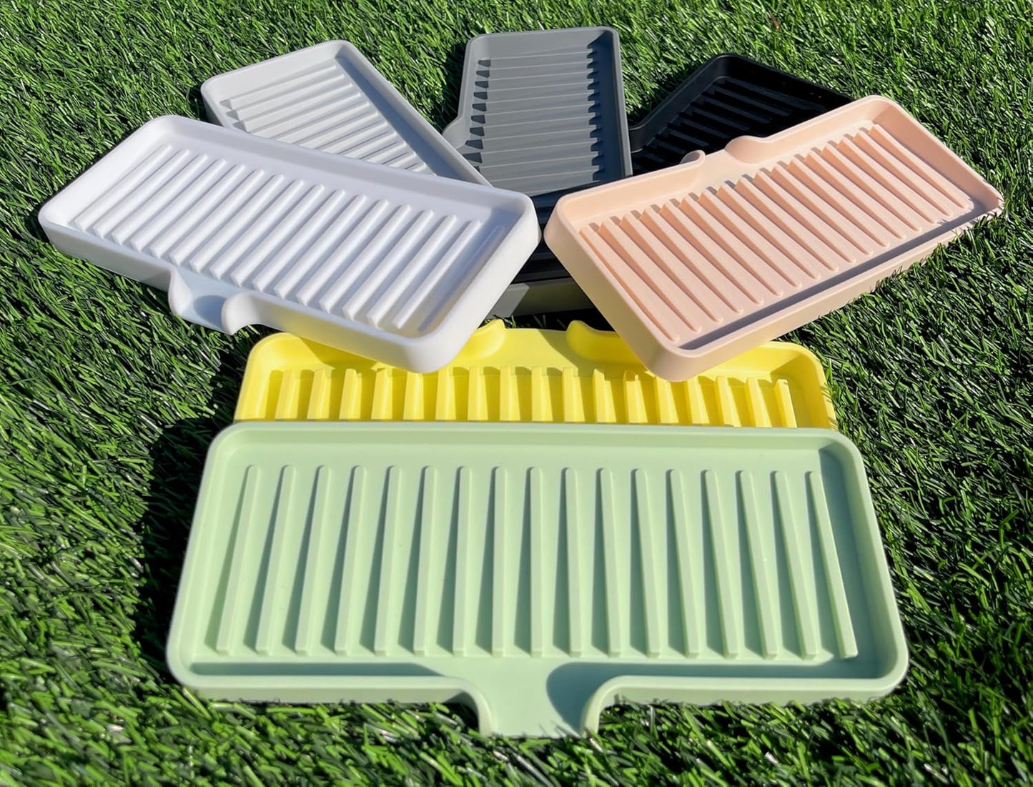 Happitasa Silicone Soap Dish Tray and Sponge Holder with Drain Chute | Bathroom and Kitchen Sink Organizer Caddy (Sand Dollar, 9"x3.5", 5.6 Ounces)