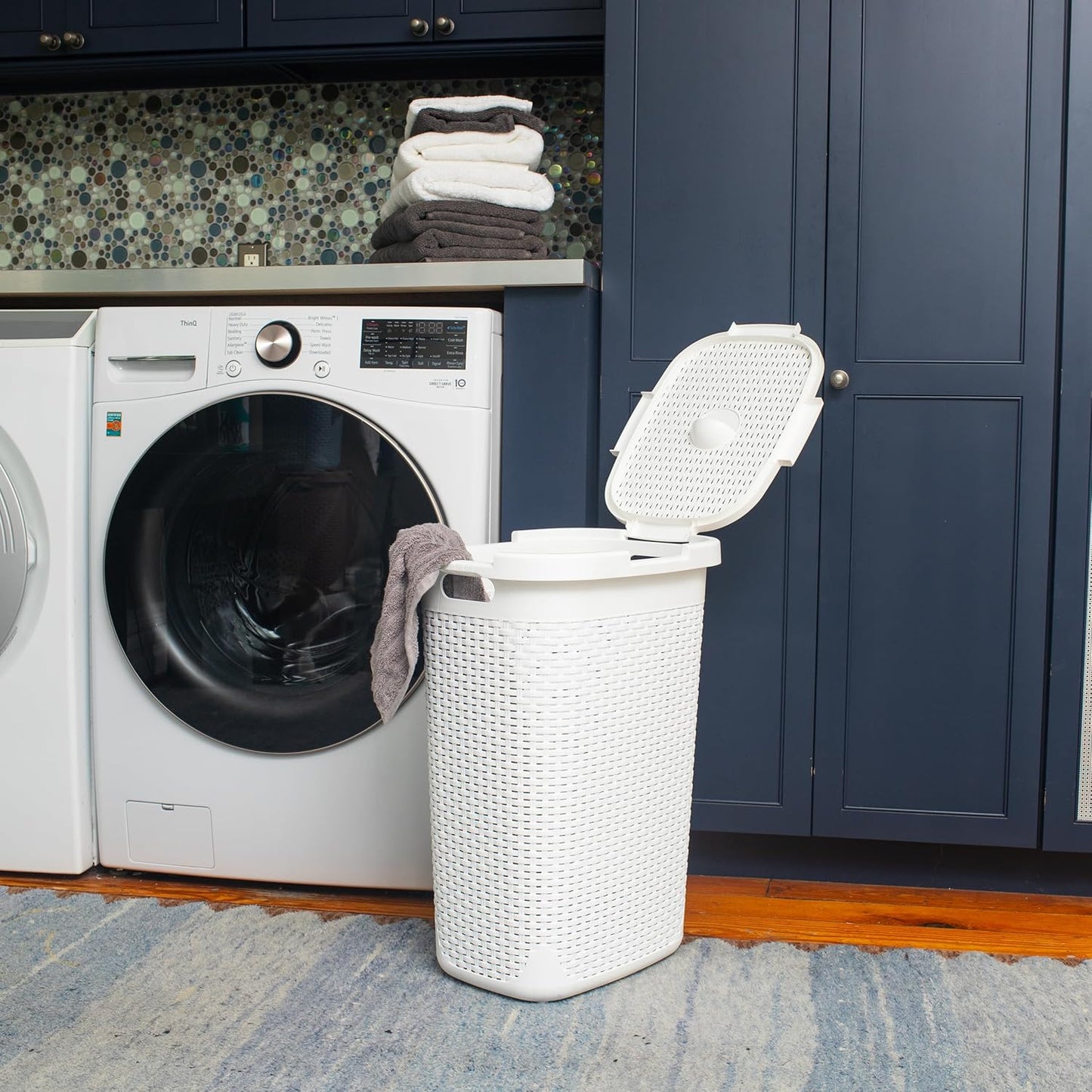 Mind Reader Slim Laundry Hamper with Lid, 60L Clothes Basket, Premium Wicker Design, Plastic, White